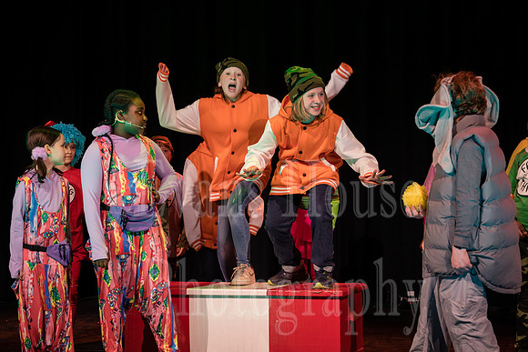 suessical-38