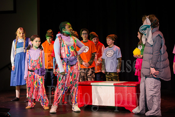 suessical-36