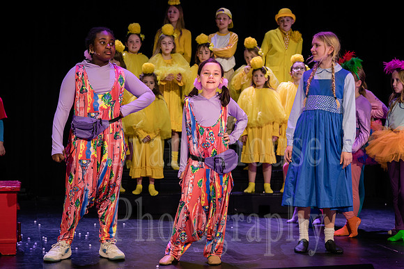 suessical-112